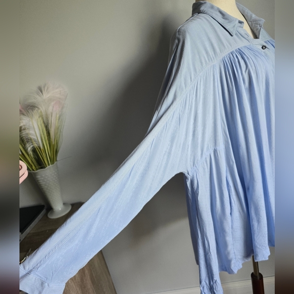 Free People Lovely Day Blue Oversized Jacquard Button Pocket Top, Size Large - Picture 5 of 15